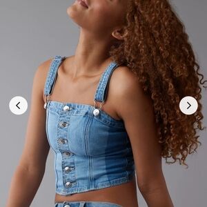 Denim Button-Front Crop Top - Light Blue